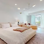 Stunning 2 Bedroom 3 Bathroom Unit Witm Amazing Views