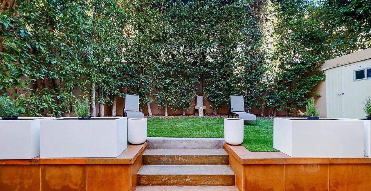 Stunning 2 Bedroom 3 Bathroom Unit Witm Amazing Views Apartment *