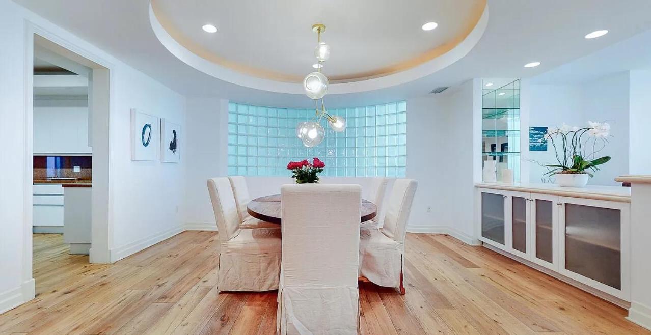 Apartment Stunning 2 Bedroom 3 Bathroom Unit Witm Amazing Views Los Angeles